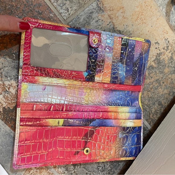 💋NWT!!! RARE DESIGN!!! Brahmin Dandy Ady Wallet! - Picture 4 of 15